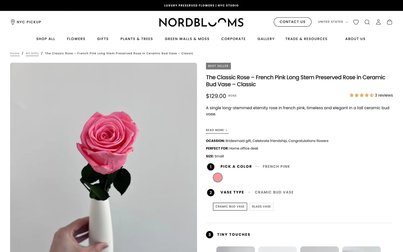 Nordblooms product page for a pink preserved rose in a ceramic bud vase, with rating, numbered colour and vase type steps